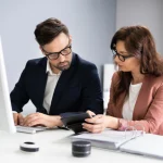 Na czym polega przekazanie odpowiedzialności głównemu księgowemu?