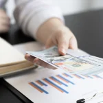 Jak sporządzić listę płac i jakie składniki powinna zawierać?