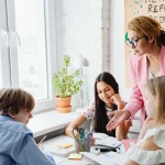 Czy nauczycielowi przysługuje zwolnienie z powodu siły wyższej?